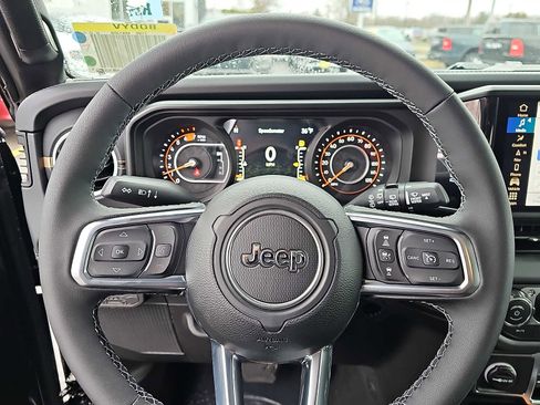 New 2026 Jeep Wrangler Unlimited Sahara AWD/4WD image 14