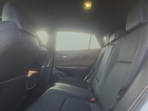 Used 2024 Toyota Venza Limited image 14