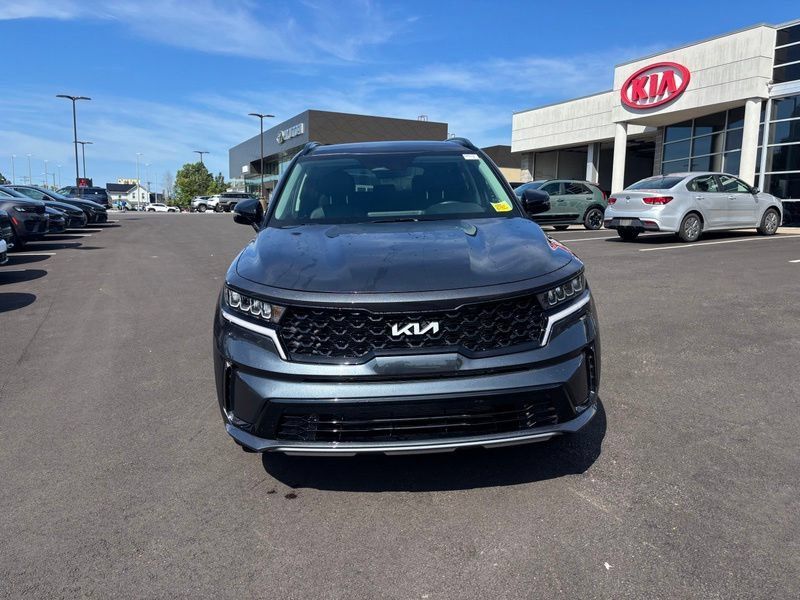 Certified 2023 Kia Sorento S w/ Panoramic Sunroof Package FWD image 2