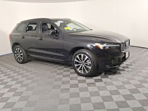 Used 2025 Volvo XC60 B5 Plus AWD/4WD image 5
