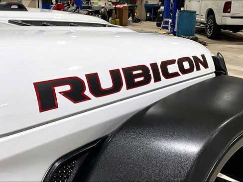 Used 2021 Jeep Gladiator Rubicon image 11