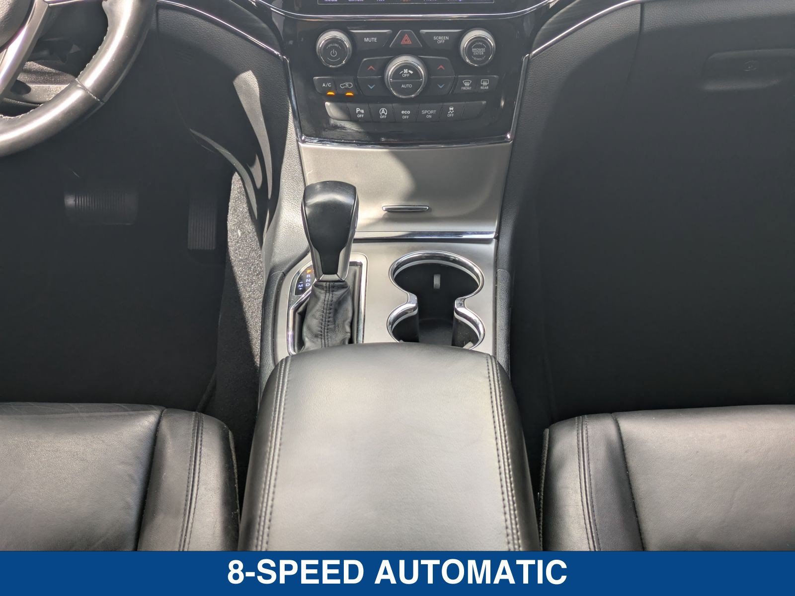 Used 2020 Jeep Grand Cherokee Limited AWD/4WD image 21