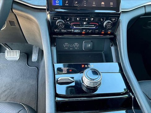 Certified 2023 Jeep Grand Cherokee L Limited w/ Luxury Tech Group II image 29