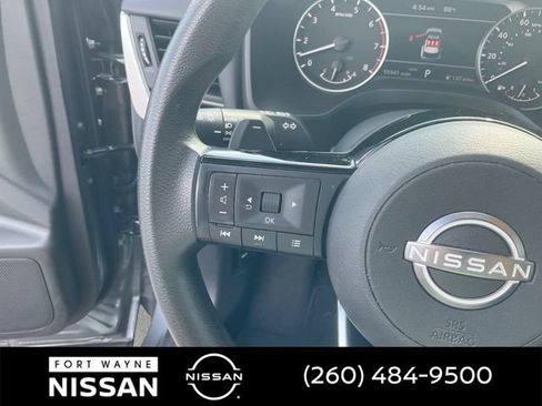 Used 2023 Nissan Rogue SV AWD/4WD image 21