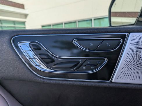 Certified 2024 Lincoln Navigator L Reserve image 22