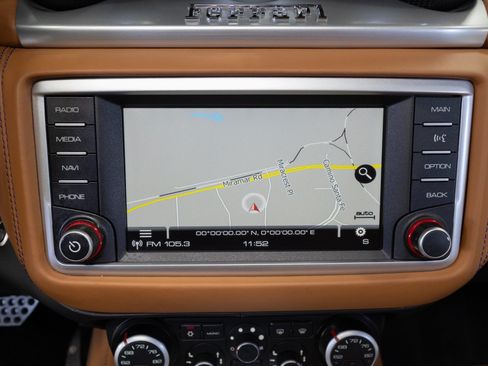 Used 2017 Ferrari California T RWD image 33