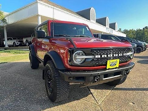 Used 2023 Ford Bronco Wildtrak AWD/4WD image 2