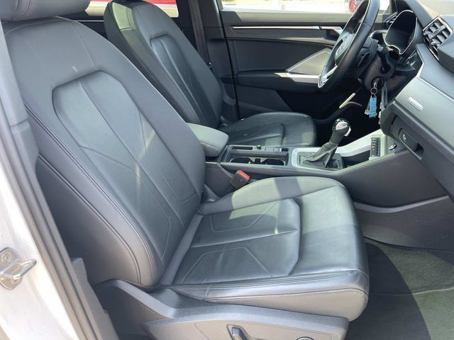 Used 2025 Audi Q3 2.0T Premium AWD/4WD image 23