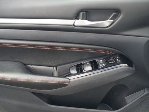 Used 2023 Nissan Altima 2.5 SR image 26
