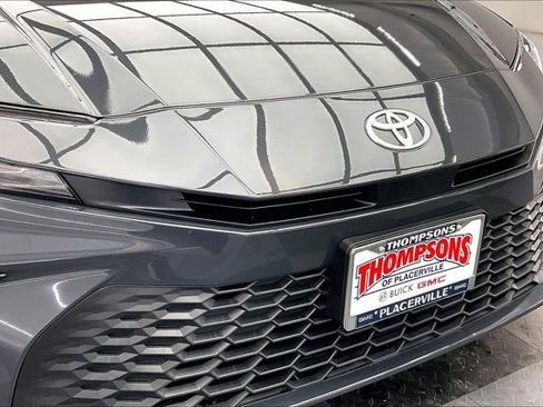 Used 2025 Toyota Camry SE w/ Convenience Package image 30