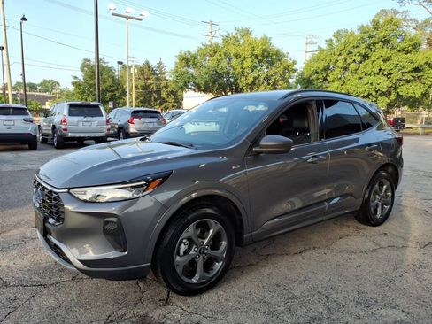 Used 2024 Ford Escape ST-Line w/ Tech Pack #1 AWD/4WD image 6