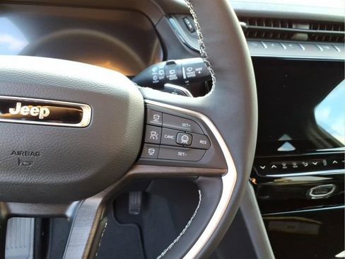 New 2026 Jeep Grand Cherokee Limited image 17