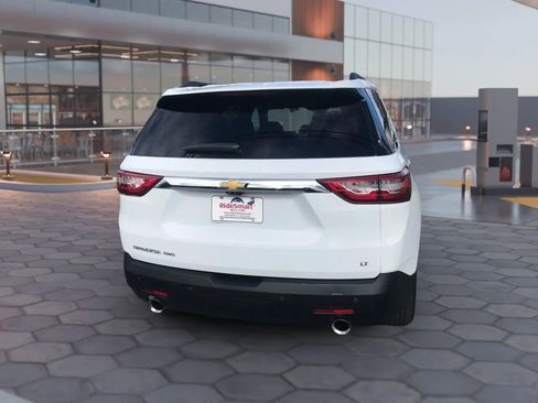 Used 2020 Chevrolet Traverse LT w/ LT Premium Package image 10