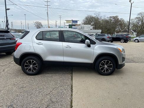 Used 2016 Chevrolet Trax LS image 5