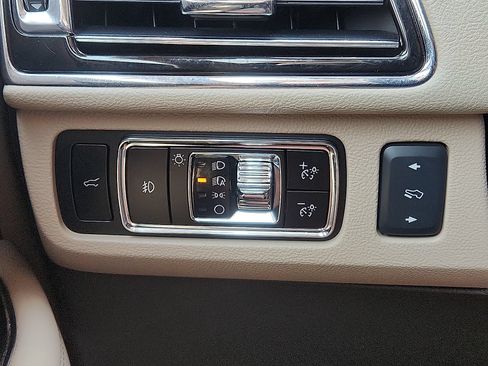 Used 2023 Lincoln Navigator Reserve AWD/4WD image 23
