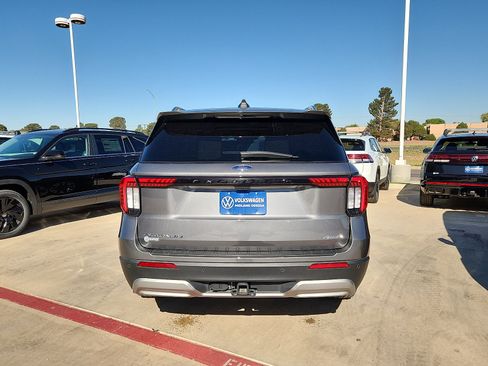 Used 2025 Ford Explorer Platinum w/ LUX Leather Package AWD/4WD image 6