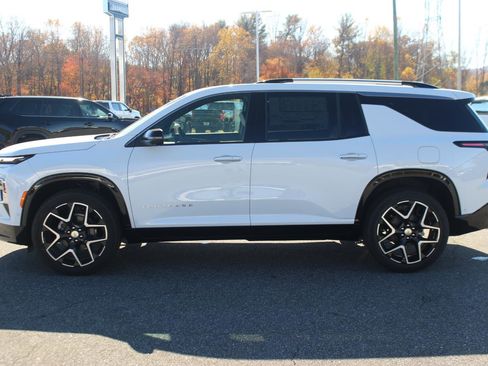 New 2026 Chevrolet Traverse High Country w/ LPO, Floor Liner Package image 4