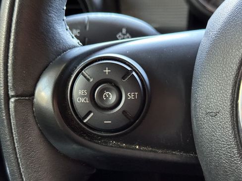 Used 2020 MINI Cooper 4-Door Hardtop FWD image 25