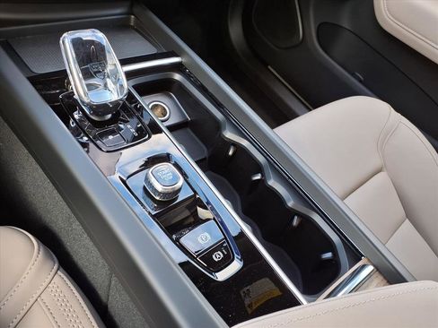 New 2026 Volvo XC60 B5 Plus w/ Protection Package Premier image 13