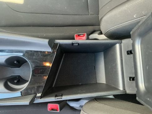 Certified 2024 Hyundai Elantra SEL w/ Convenience Package FWD image 30