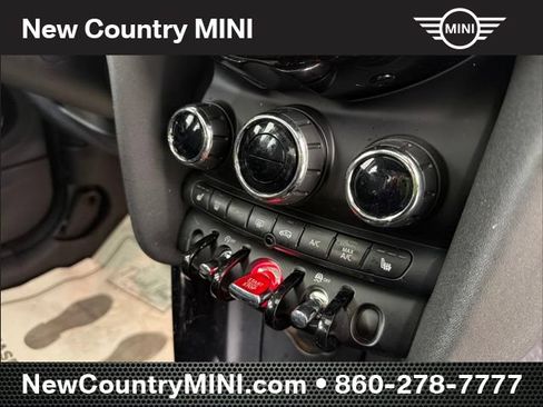 Used 2024 MINI Cooper 2-Door Hardtop FWD image 20