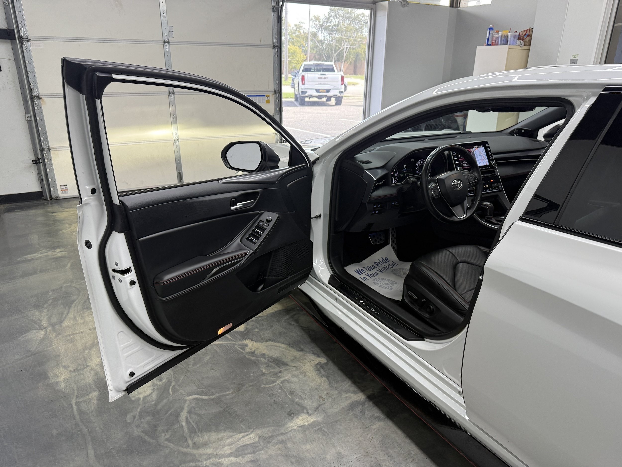 Used 2021 Toyota Avalon TRD FWD image 10