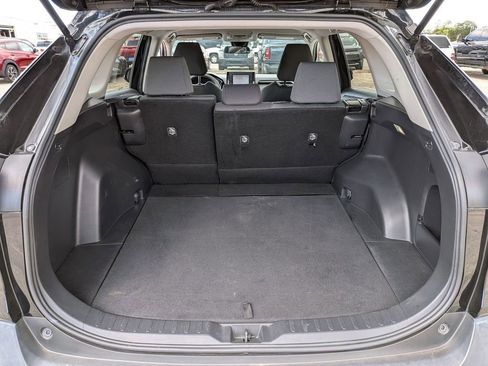 Used 2022 Toyota RAV4 XLE image 25