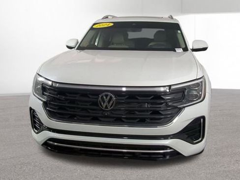 Used 2024 Volkswagen Atlas SEL Premium R-Line AWD/4WD image 3