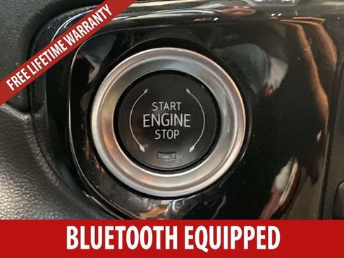 Used 2025 Chevrolet Silverado 1500 LT AWD/4WD image 17