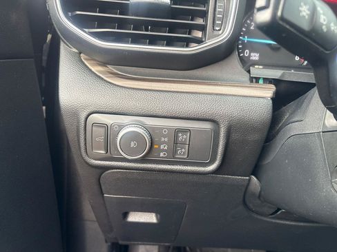 Used 2021 Ford Explorer Limited w/ Equipment Group 301A RWD image 17