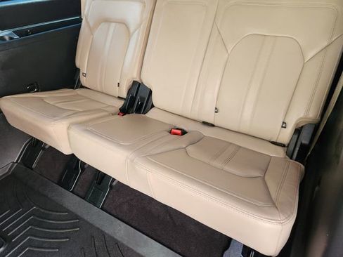 Used 2022 Ford Expedition Max Limited image 32