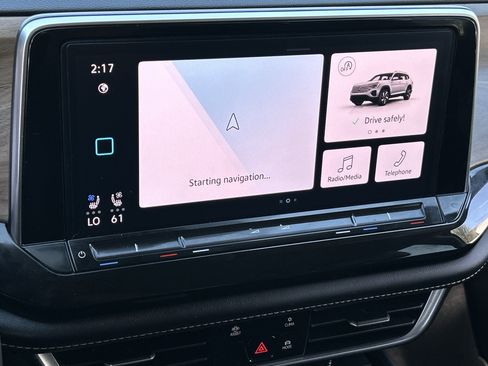 Used 2024 Volkswagen Atlas SE FWD image 22
