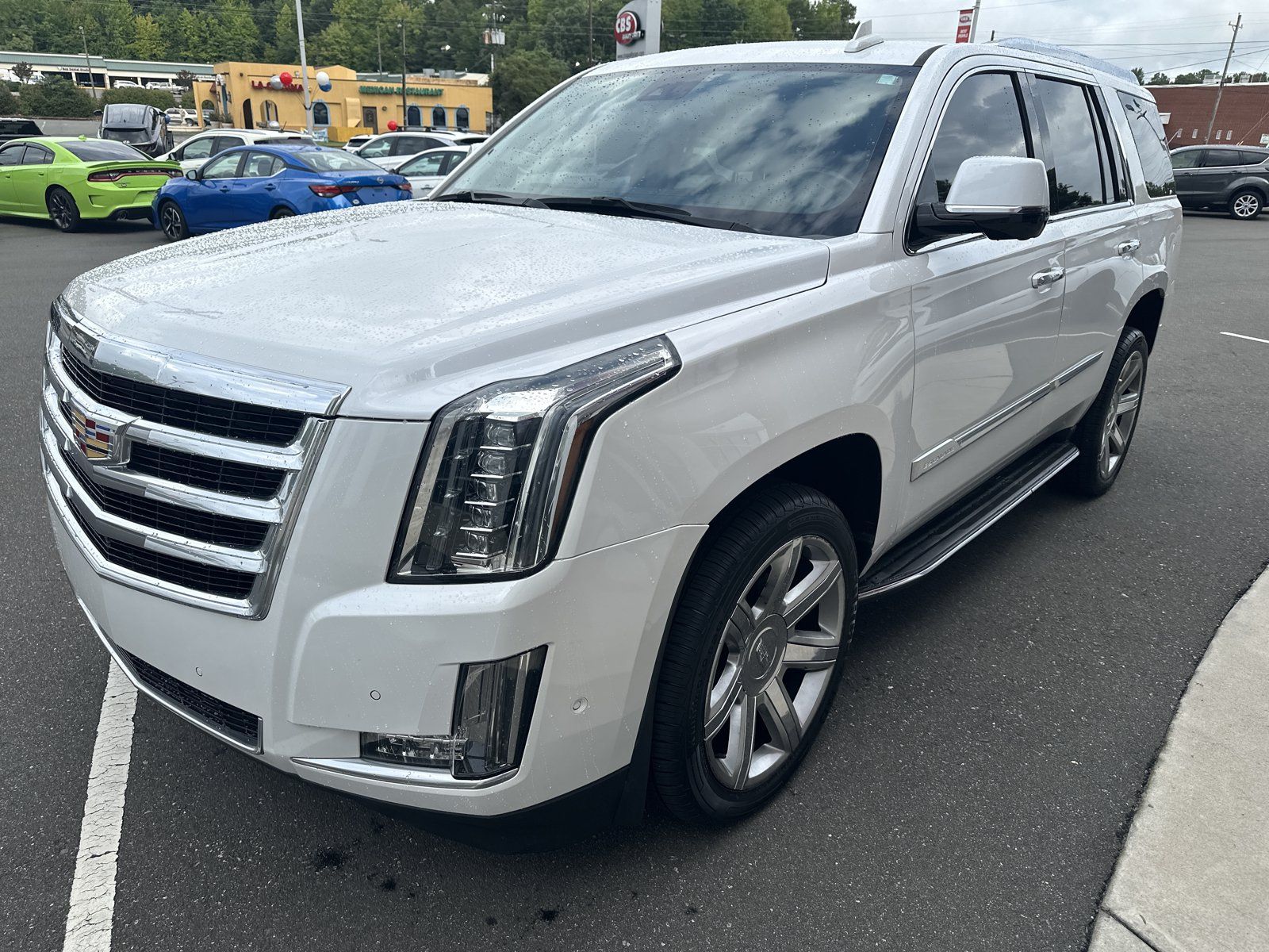 Used 2020 Cadillac Escalade Luxury AWD/4WD image 4