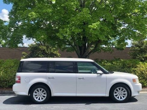 Used 2010 Ford Flex SEL AWD/4WD image 9