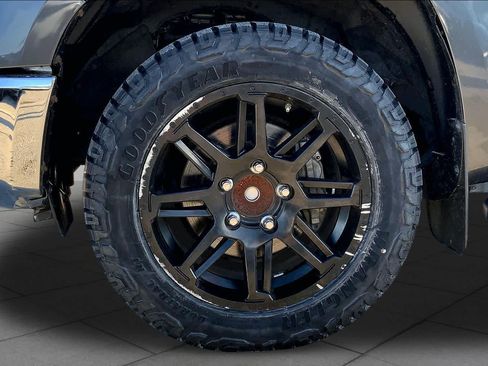 Used 2020 Toyota Tundra SR5 w/ SR5 Leather Package RWD image 11