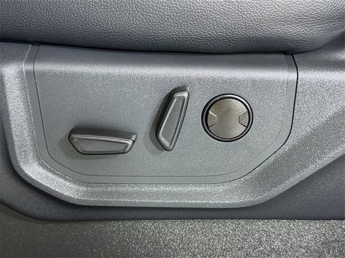 Used 2022 Ford F350 Lariat image 17