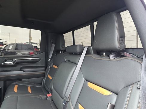 Used 2022 GMC Sierra 1500 AT4 w/ AT4 Premium Package image 16
