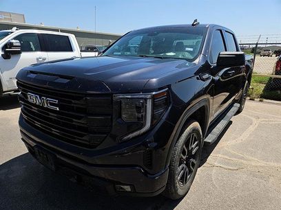 Used 2022 GMC Sierra 1500 Elevation w/ LPO, Elevation Black Package