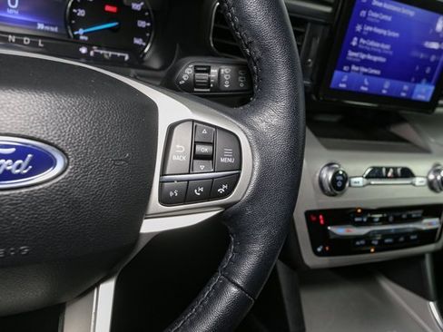 Used 2022 Ford Explorer XLT w/ Equipment Group 202A image 34