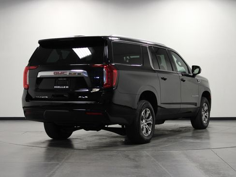 Used 2024 GMC Yukon XL SLE image 4