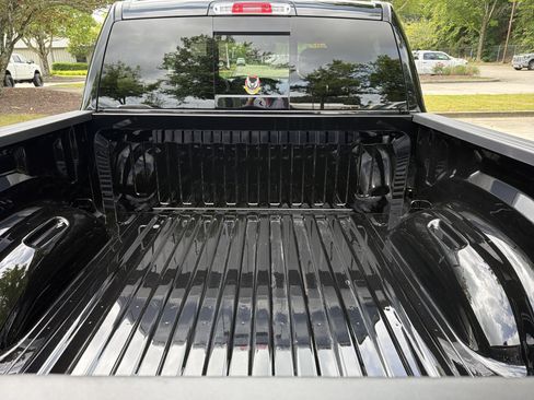 Used 2025 RAM 1500 Big Horn AWD/4WD image 10
