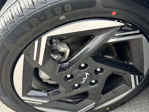 Used 2025 Kia K4 EX image 16