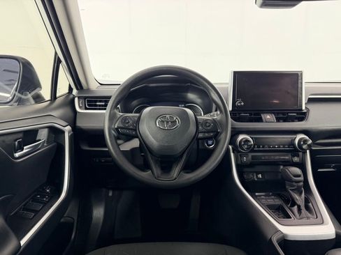 Used 2025 Toyota RAV4 XLE image 16
