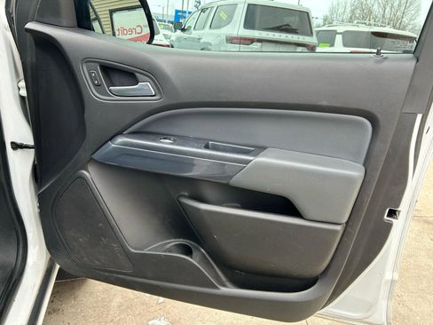 Used 2017 Chevrolet Colorado Z71 image 15