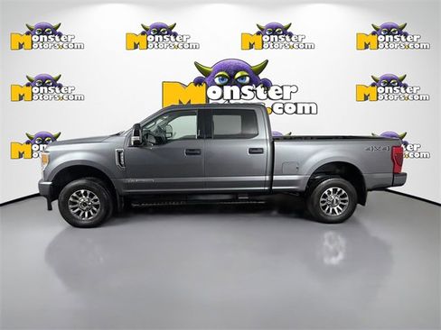 Used 2022 Ford F250 XLT w/ Black Appearance Package image 8