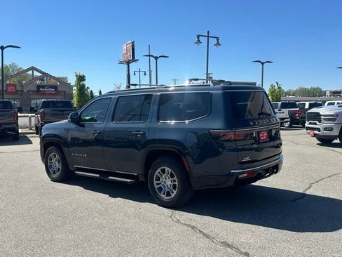 Used 2023 Jeep Wagoneer 4WD w/ Convenience Group I image 4