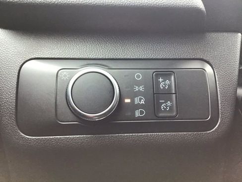 Used 2022 Ford Escape SE image 19