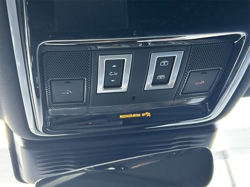 Used 2026 Land Rover Range Rover Velar S image 19