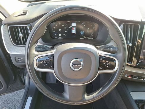Used 2021 Volvo XC60 T5 Inscription image 15