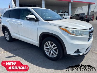 Used 2016 Toyota Highlander LE
